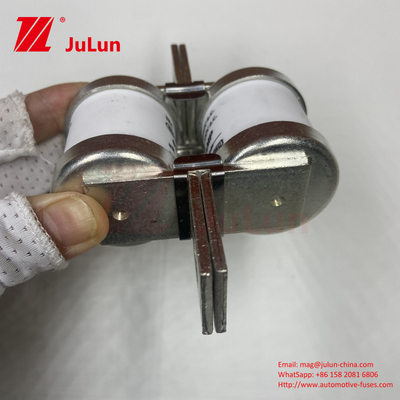 MUSSMANN 690V 630A فيوز السيارات السيراميكية النحاس 630MMT التوأم الصفحة المسطحة نوع المسامير فيوز لحماية المركبات