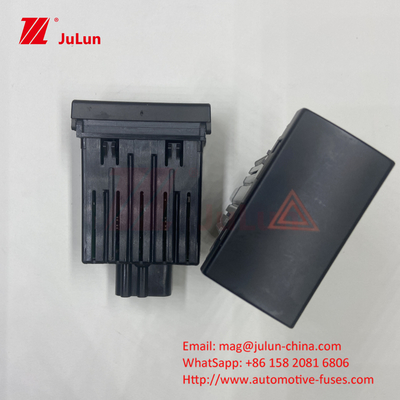 اضغط على زر التبديل لضوء الخطر 3U0953235D زر تحذير الخطر العام