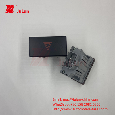 اضغط على زر التبديل لضوء الخطر 3U0953235D زر تحذير الخطر العام