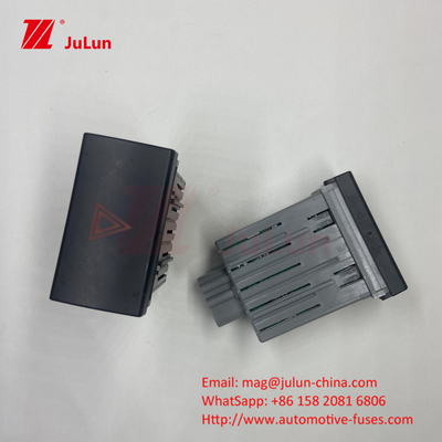 اضغط على زر التبديل لضوء الخطر 3U0953235D زر تحذير الخطر العام