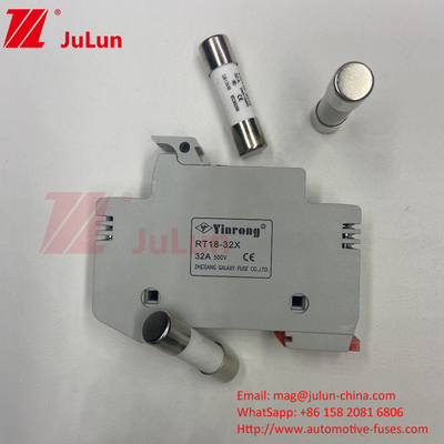 PV-30 CE TUV 10*38mm Dc 6A 8A 10A 12A 15A 20A 25A 32A PV الطاقة الشمسية Dc 1000V فيوز مع حامل فيوز مربع مع إشارة