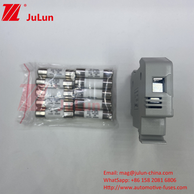 10A-63A فيوتوكي فيوتوكي فيوتوكي لتركيب الطاقة الشمسية 32A 10X38mm 1000V DC Din Rail حامل فيوتوكي مع الضوء للنظام الشمسي