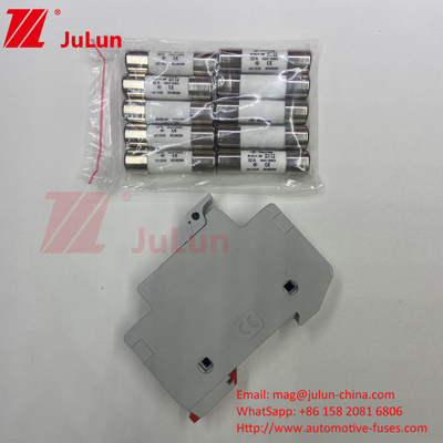 10A-63A فيوتوكي فيوتوكي فيوتوكي لتركيب الطاقة الشمسية 32A 10X38mm 1000V DC Din Rail حامل فيوتوكي مع الضوء للنظام الشمسي