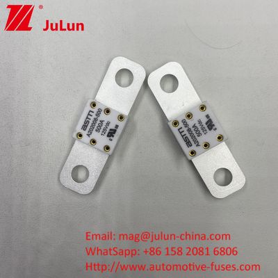 فيوز بطارية السيارات M8 150A 125VDC 20KA