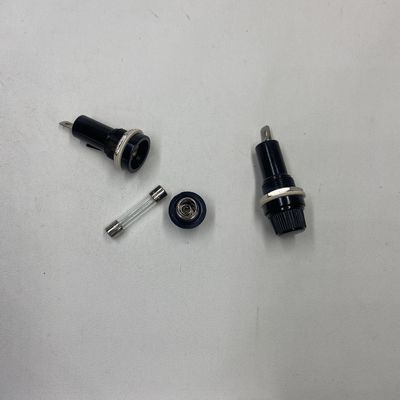 تثبيت 6 * 30mm لوحة مثبتة حامل فيوز الكهربائية للمعدات