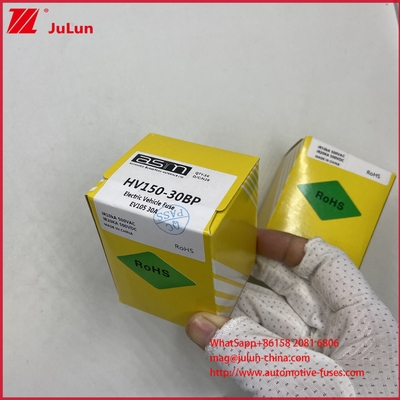 المركبات الكهربائية HEV الجهد المسموح به / تقييم التقطيع DC500V / 20KA ASTM HV150 30A 20A DC500V 20KA فيوز المسامير مع الحماية