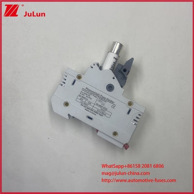 63A  22*58mm صمام حماية كهروضوئية للطاقة الشمسية بجهد تشغيل مقنن DC1000V وجهد تحمل نبضي مقنن 6 كيلو فولت