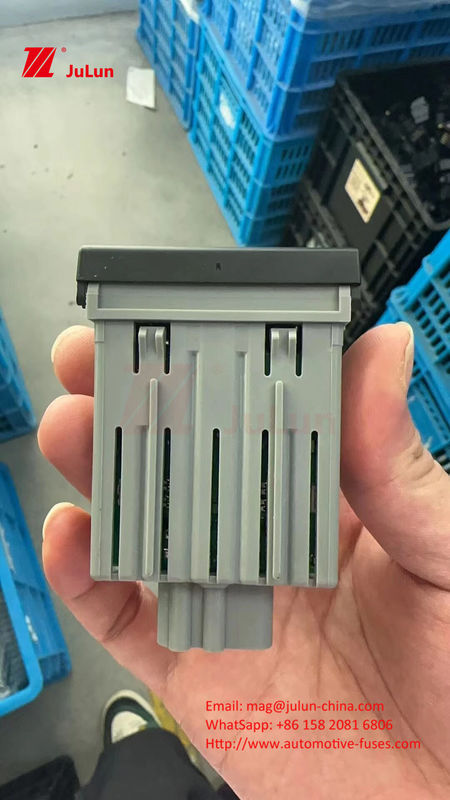 إشارة سيارة رينو 6490.NG إشارة خطر توقف BC45-13A350-BA فورد