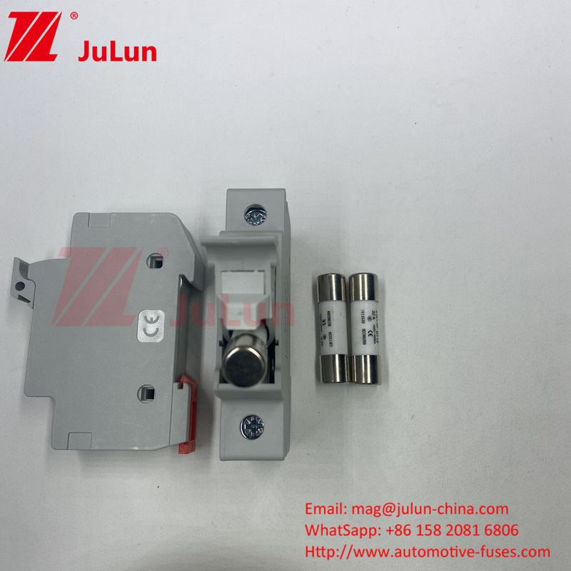 1000VDC 32A حامل فيوز الطاقة الشمسية مع فيوز لمحولات PV RT18-32 15A 20A 32A حامل فيوز مع مؤشر LED للطاقة الشمسية P