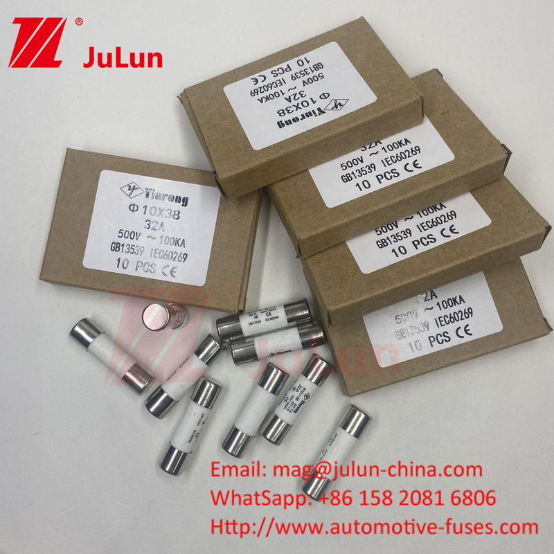 32A 10 * 38mm 15A 690VDC 1000VDC لوحة الجلوس فيوتوبوليكي الطاقة الشمسية فيوتوبوليكي فيوتوبوليكي الصلبة لحماية سلسلة الفيوتوبوليكية