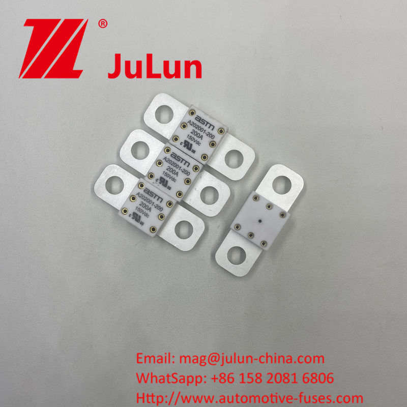 المركبة السيراميكية A202001-400A 150VDC فيوز الخصائص الكهربائية 1.0In 4 ساعات 3.0In 10s الحد الأقصى مسافة الثقب 39mm