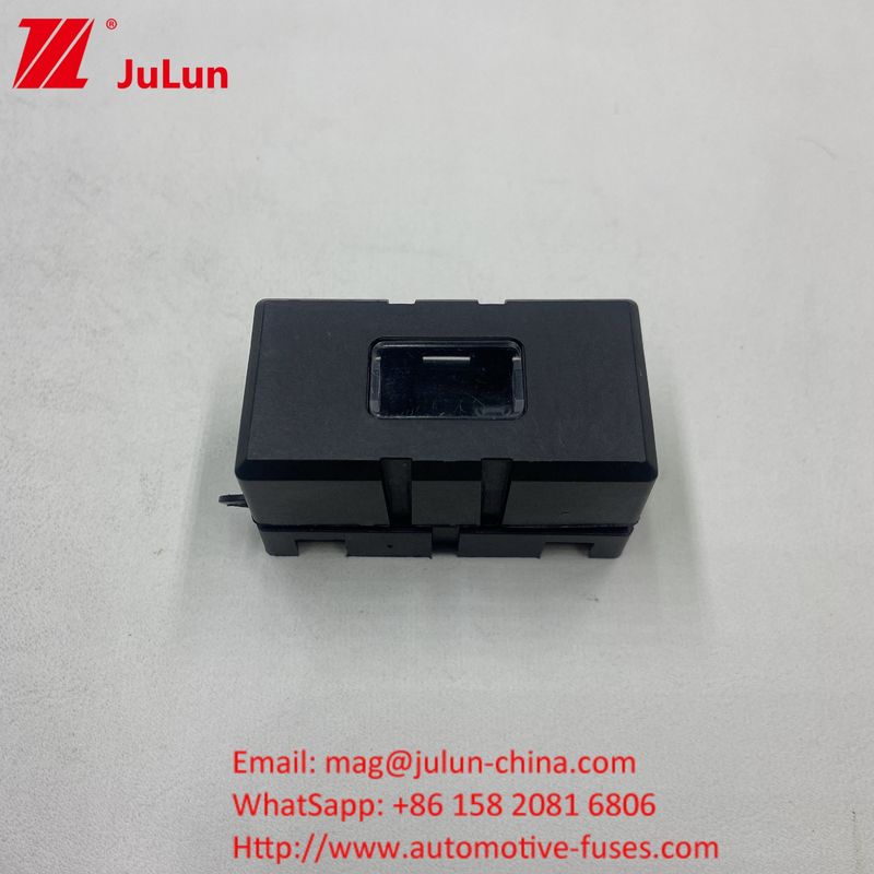 علبة تعبئة حامل فيوز السيارة مع فيوز قابلة للشحن أقصى فولتاج 32VDC 58VDC 72VDC