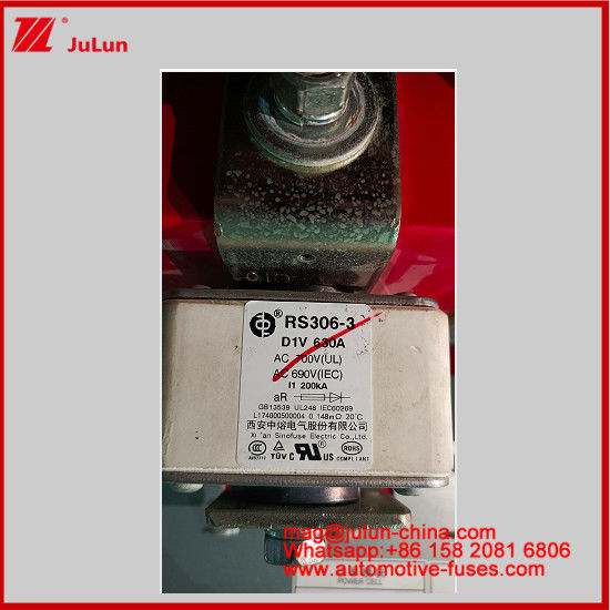 RS306-3 D1V 630A فيوز السيارات المربعة أداء متردد ممتاز EEطاقة الجاذبية للسيارات الكهربائية فيوز الكاريميك EV التطبيق