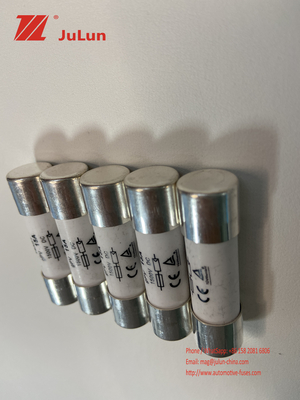 السيراميك الشمسية الكهروضوئية النحاس فيوز 10A 10kA DC داخلي فقط 1500VDC 14x51mm