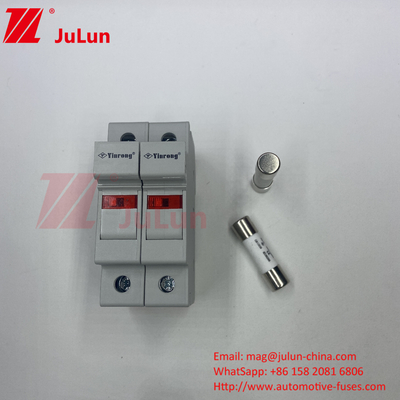 PV-30 CE TUV 10*38mm Dc 6A 8A 10A 12A 15A 20A 25A 32A PV الطاقة الشمسية Dc 1000V فيوز مع حامل فيوز مربع مع إشارة