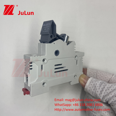 فيوتوكولتر الطاقة الشمسية للكهرباء الكهروضوئية DC1000V 10X38 حامل فيوتوكولتر السيراميكي مع مفتاح العزل 10X