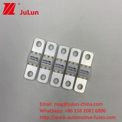 A121601-80A A121601-150A فيوز السيارات للشفرات / فيوز السيارات للشفرات للحفاظ على استقرار تخزين الطاقة في البطارية
