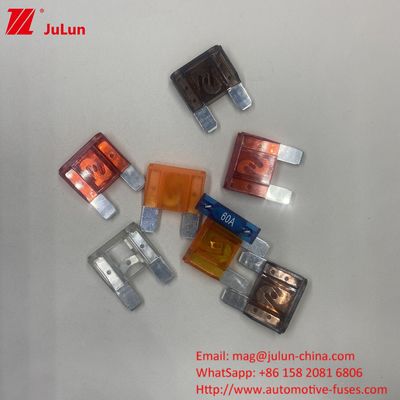 32VDC 40A مصابيح شفرة السيارات ضرورية لأنظمة الإلكترونيات في السيارات