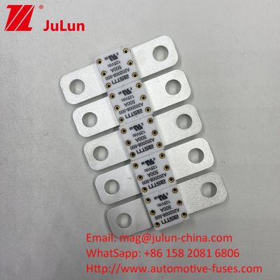 68*17.7*12mm A202008 350A 125VDC EV FUSE القدرة العالية على الكسر تحت 125Vdc لتحسين أداء المركبات الكهربائية