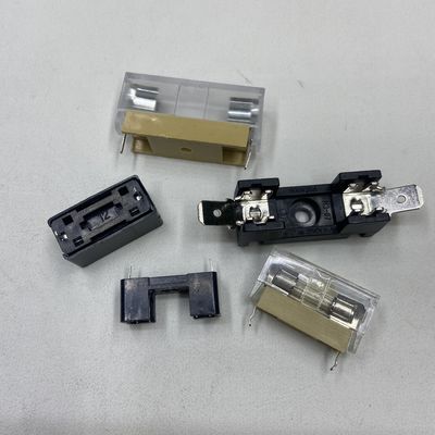 الصمام 5 * 20mm أقصى التوتر 10A 250VDC الصمام السيراميكي 6x30mm على PCBA