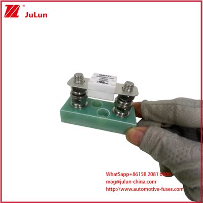 FHR39-M8-01 ASTM فيوز لوحات بطارية السيارات الكهربائية الدراجات النارية حامل حامل فيوز السيارات الجهد القياسي